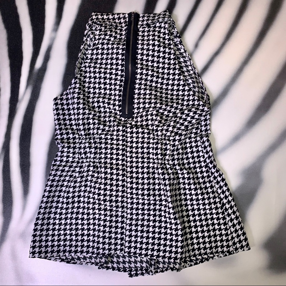 Pixie Hopkins | Houndstooth Ruffle Top - Picture 4 of 5